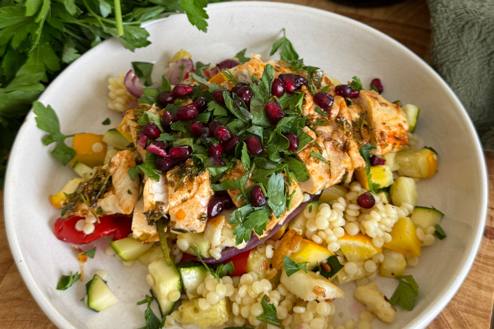 Easy Mediterranean Chicken & Halloumi Bowl